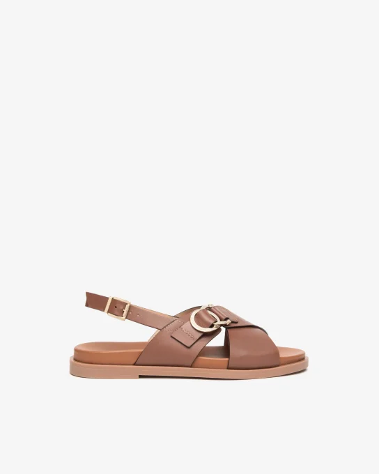 NERO GIARDINI Sandales plates  cuir marron